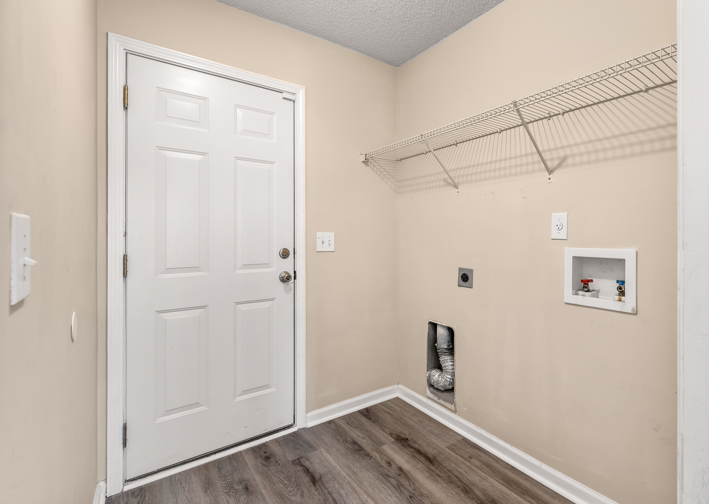 LAUNDRY ROOM - 323 Edenton Rd