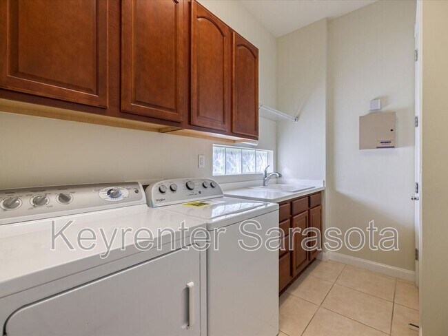 Building Photo - 5994 Demarco Ct