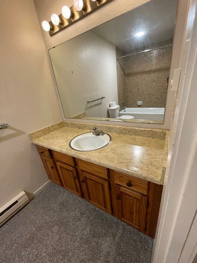 Building Photo - 2 Bedroom Condo on Port Ludlow Golf Course