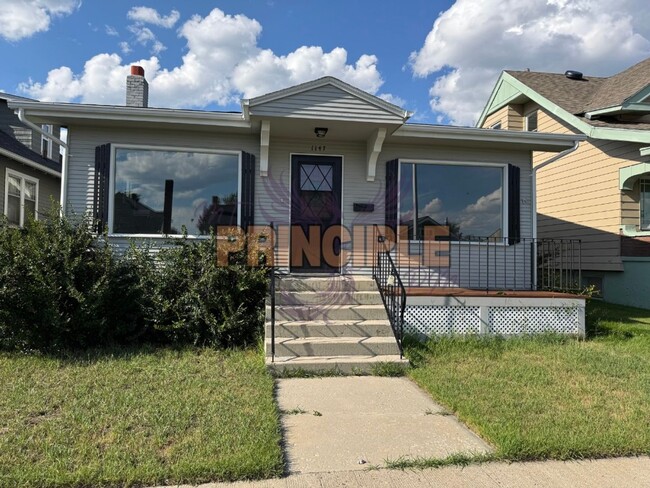 Primary Photo - West Side House In Uptown Butte