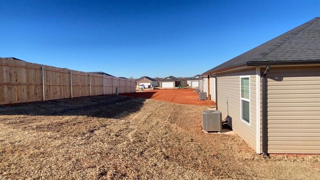 Building Photo - 10517 Baled Bermuda Rd