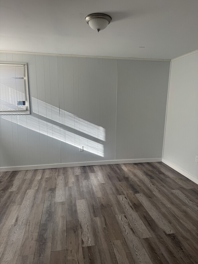 Building Photo - 70 Highlawn St