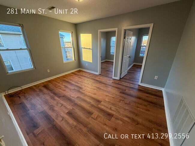 Building Photo - 281 Main St