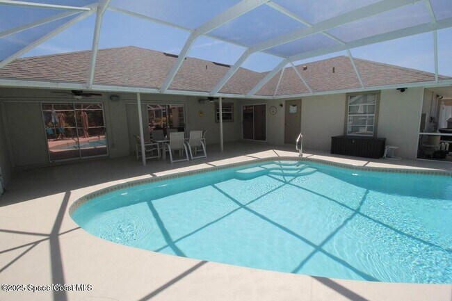 Building Photo - 250 Atlantic Dr