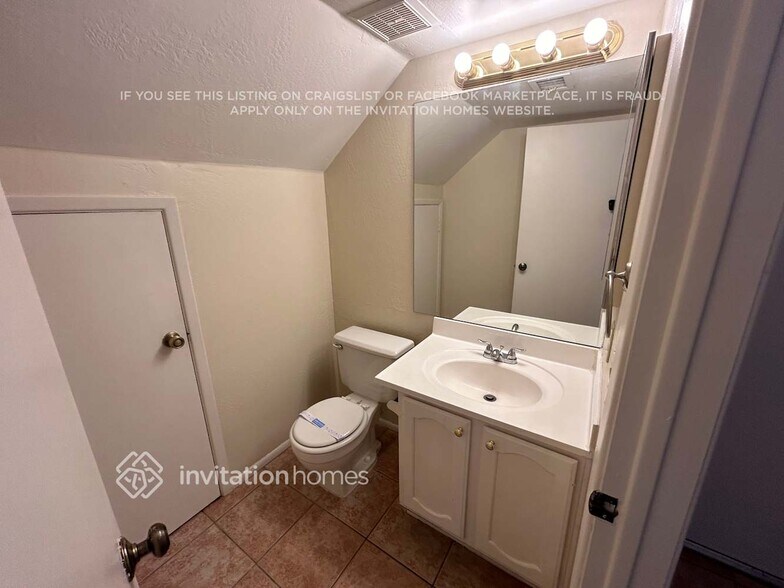 Building Photo - 1538 E Hearne Way