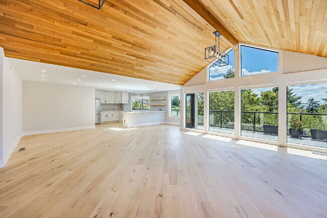 Building Photo - Sophisticated and Elegant home is located in Harbor Ridge at Browns Point. Spacious 4 bedroom, 4 ...