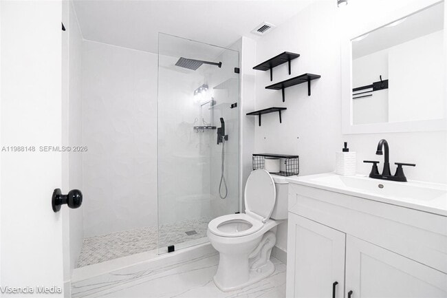 Building Photo - 1351 NE Miami Gardens Dr