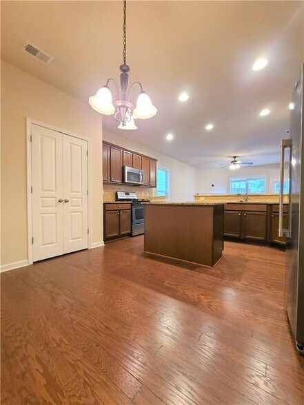 Building Photo - 2690 Gold Creek Ln