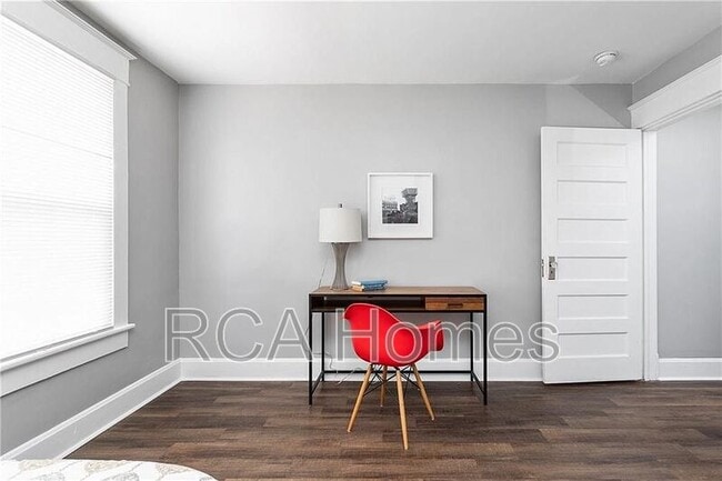 Building Photo - 1024 Orange St