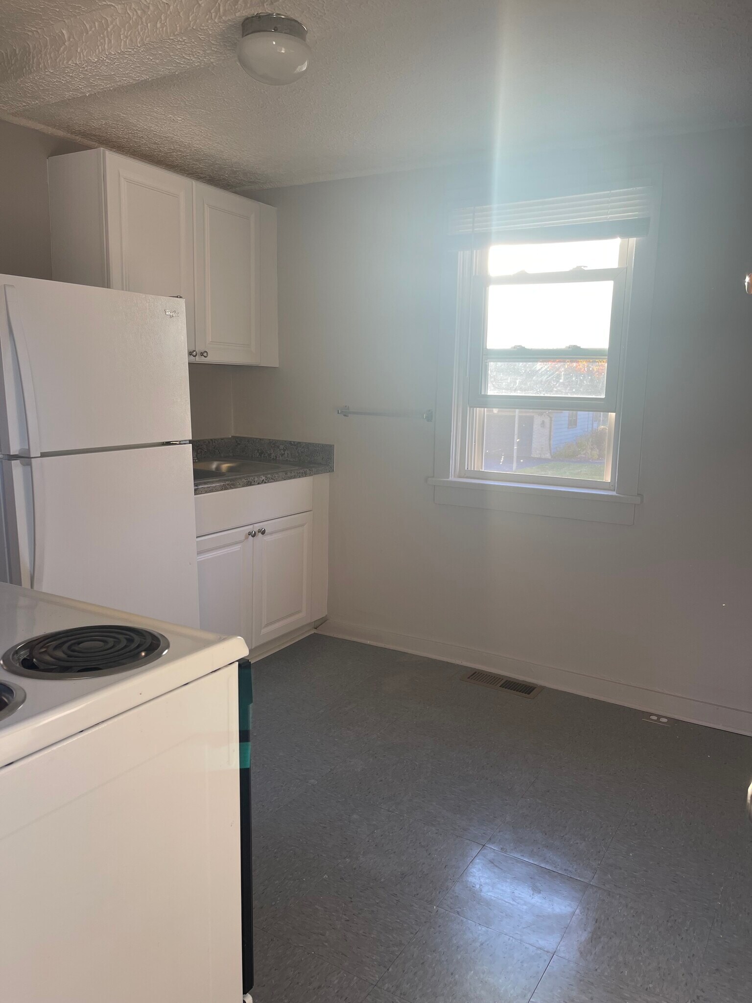 Kitchen - 738 W Charles St