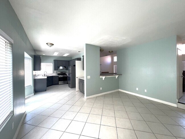 Building Photo - Spacious 4-Bedroom Home with Large Backyard in Moreno Valley