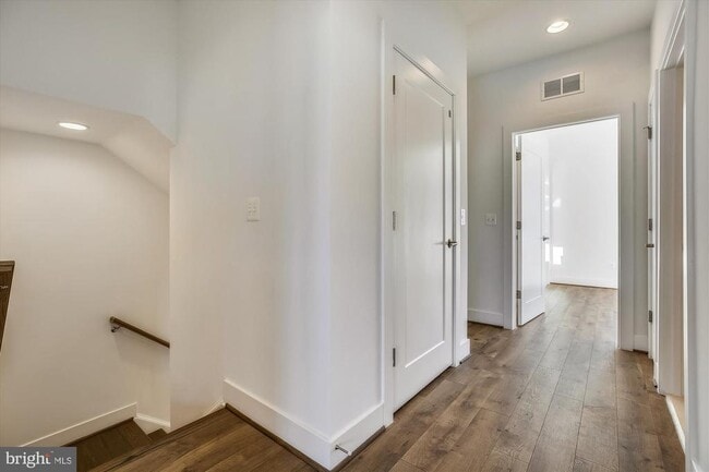 Building Photo - 3234 Royal Fern Pl