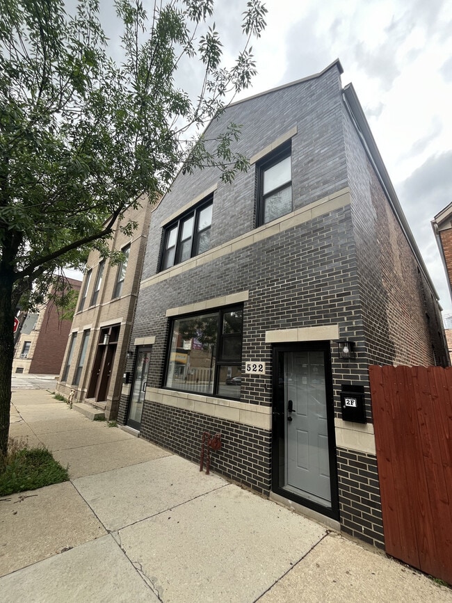 Primary Photo - 522 W 31st St