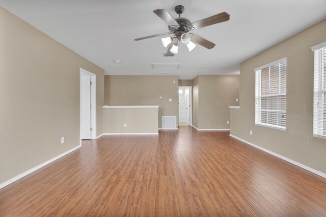 Building Photo - Stylish 3-Bedroom Home with Expansive Pati...