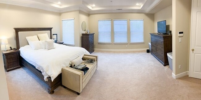 Building Photo - Livermore HUGE family home 5bd/5a with Pool and firepit!