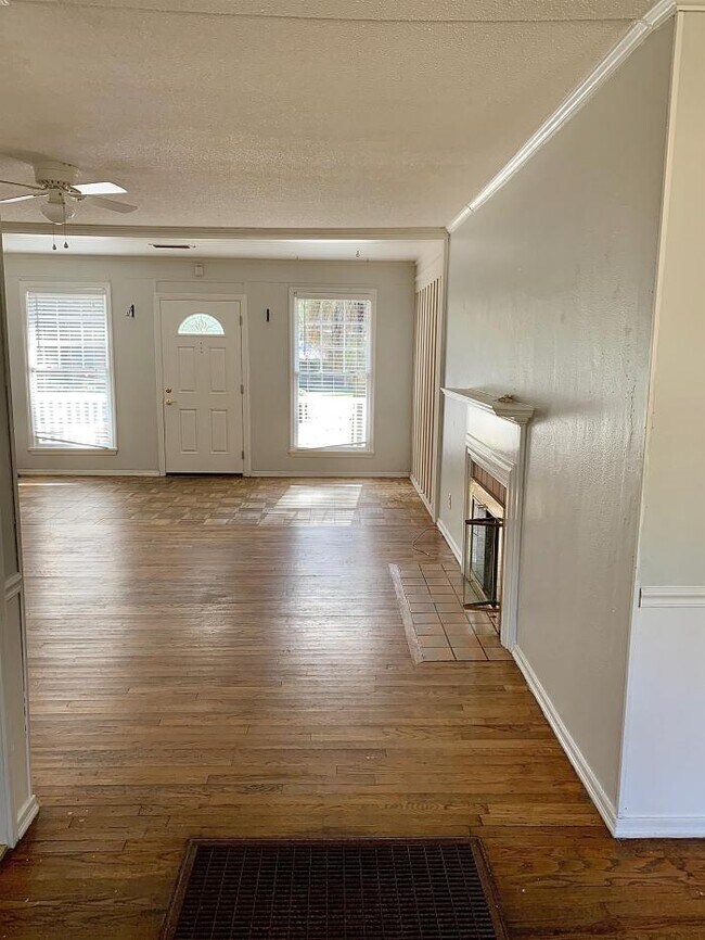 Building Photo - 2 bedroom in Valdosta GA 31602