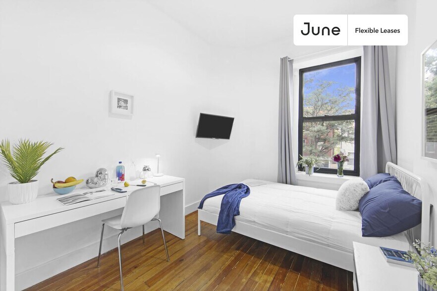 Building Photo - Beautiful Private ROOM in Fort Greene