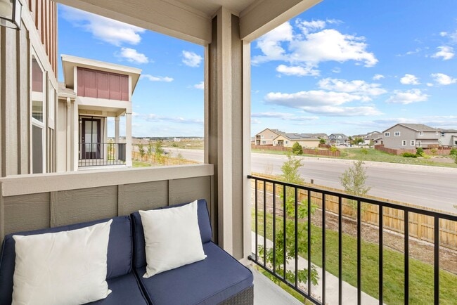 Building Photo - Modern 4BD/3BA Home with Covered Balcony &...
