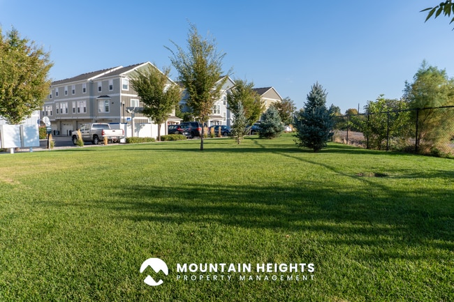 Building Photo - 3891 W Lansdown Ct