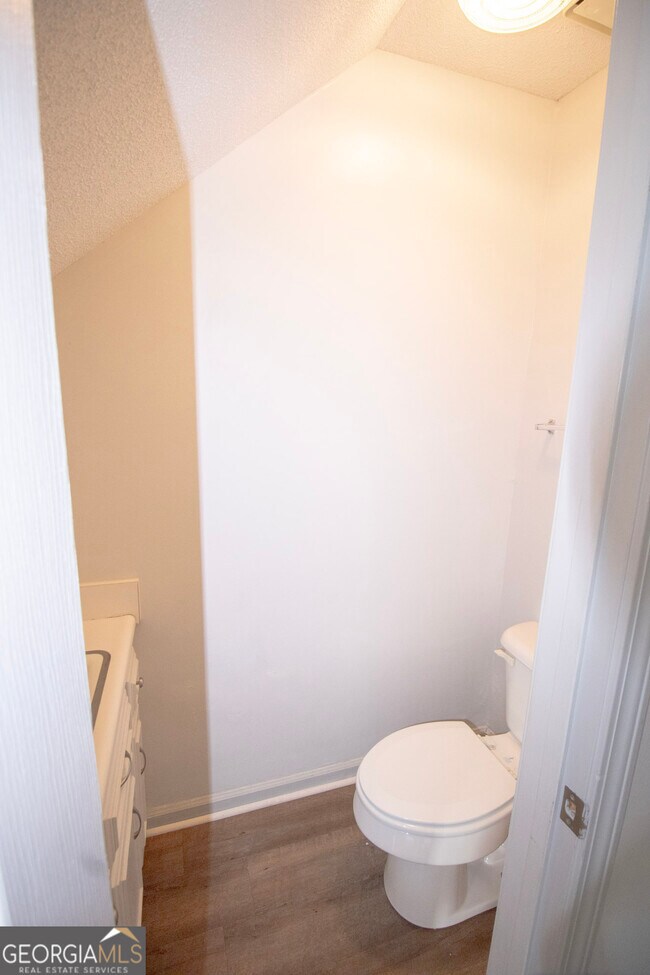 Building Photo - 251 Knight Dr