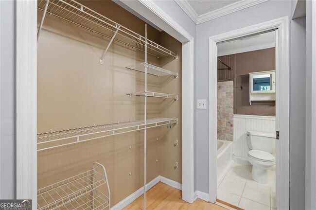 Building Photo - 2045 Brian Way