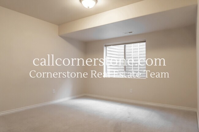 Building Photo - 11081 Echo Canyon Dr