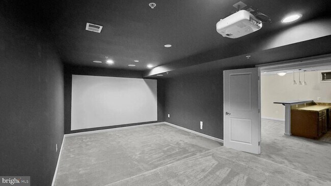 Building Photo - 10185 Warfield St