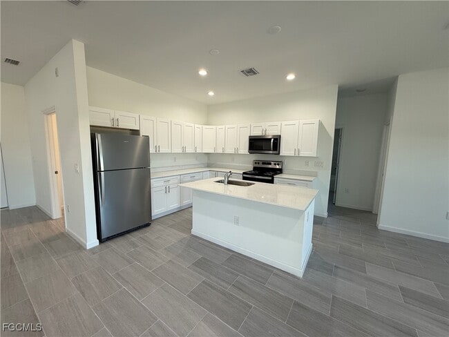 Building Photo - 2704 70th St W