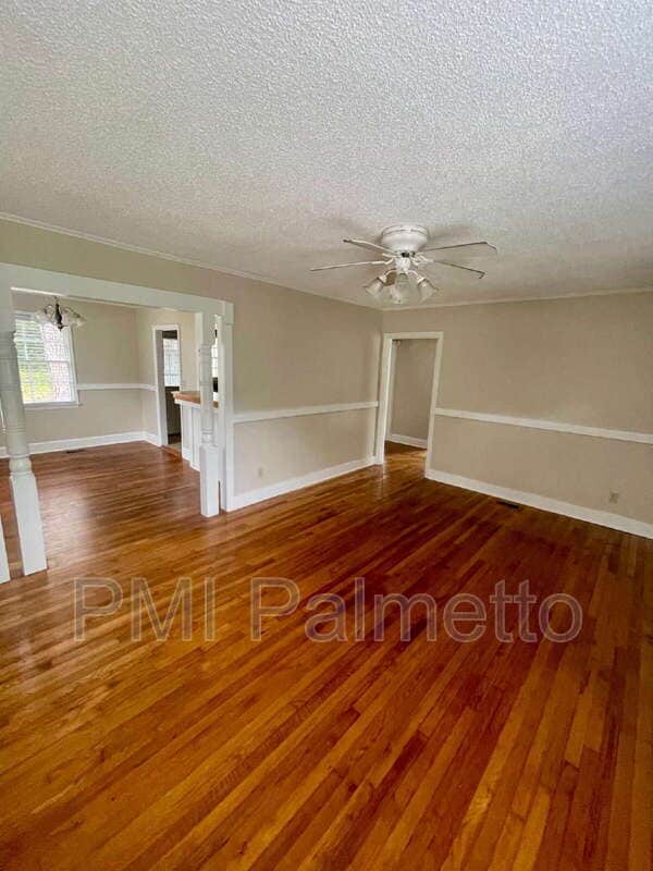Building Photo - 320 Culler St