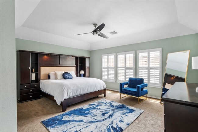 Building Photo - 5239 Schuler St