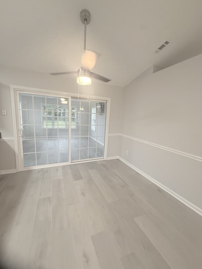 Building Photo - 6005 Palisade Ct