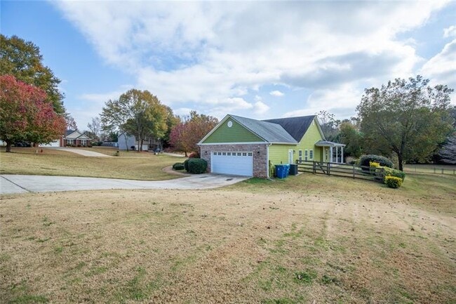 Building Photo - 300 McKendree Ct