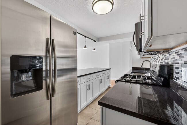 Building Photo - 151 Tremont St