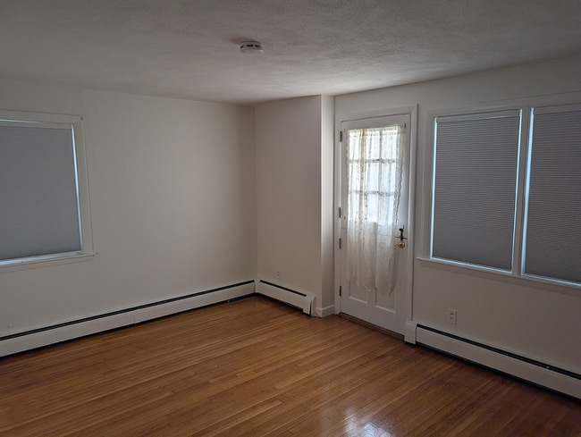 Building Photo - 54R Nahant St