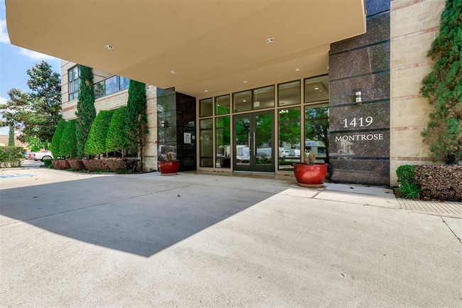 Building Photo - 1419 Montrose Blvd
