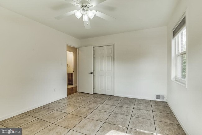 Building Photo - 6306 Yellowstone Dr