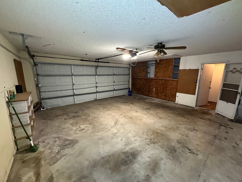 Building Photo - 114 Avant Garde Dr