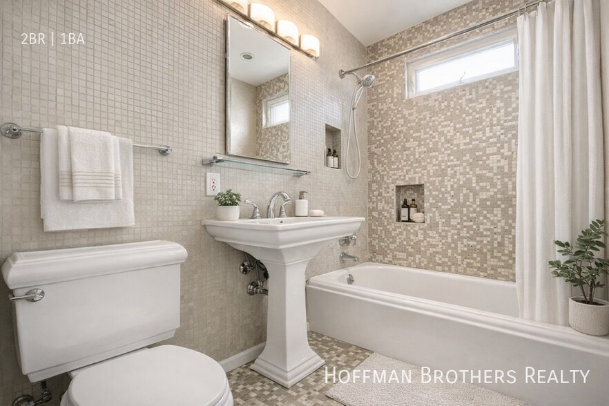 Building Photo - 2822 11th St