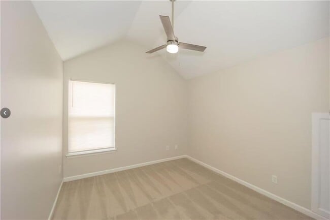 Building Photo - 833 Marie Trce