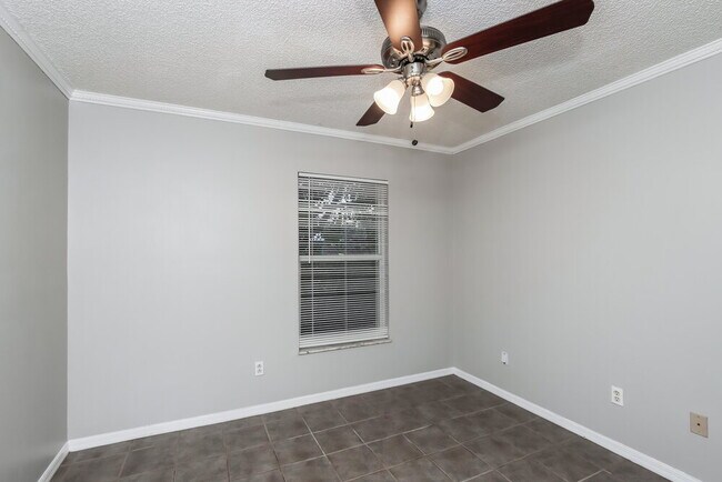 Building Photo - 108 Osceola Ave