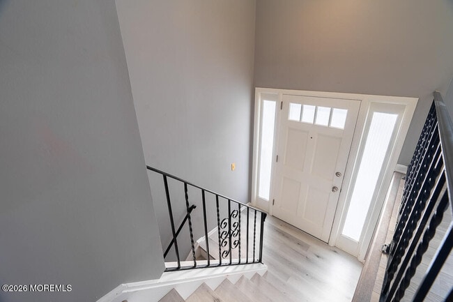 Building Photo - 315 Beverly Way