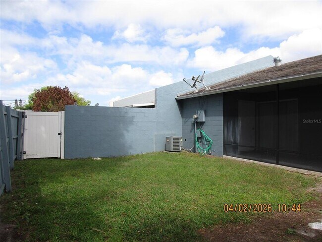 Building Photo - 2600 London Bridge Ct