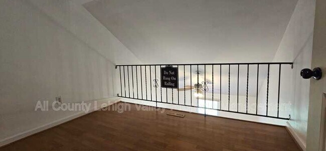 Building Photo - 5634 Grace Ave