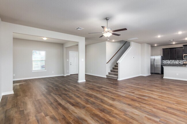 Building Photo - WESTPOINTE AT FRONTERRA