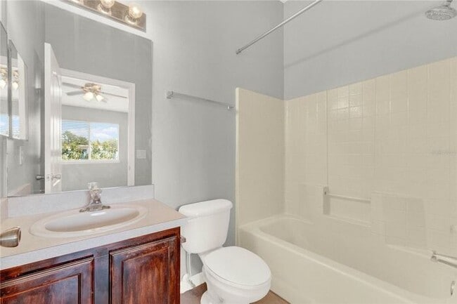 Building Photo - Dream Townhome is Beautiful Sanford Florida