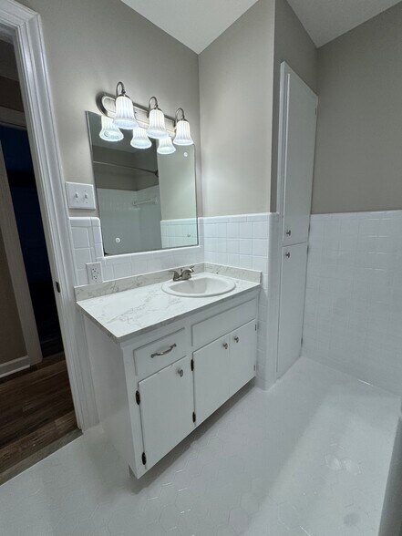 Building Photo - 821 Buck Swamp Rd