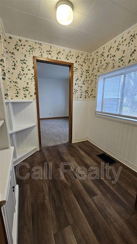 Building Photo - 12019 E Valleyway Ave