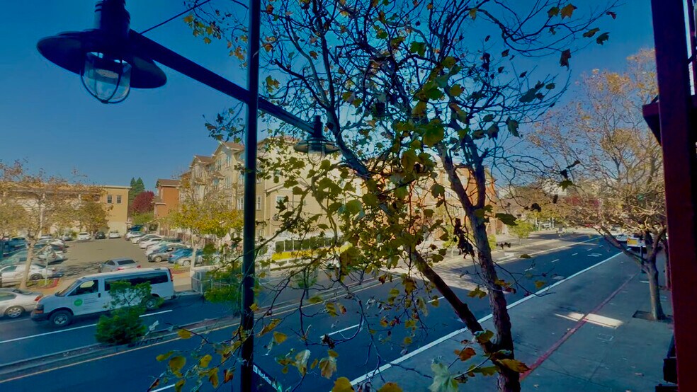 Building Photo - 1121 40th St