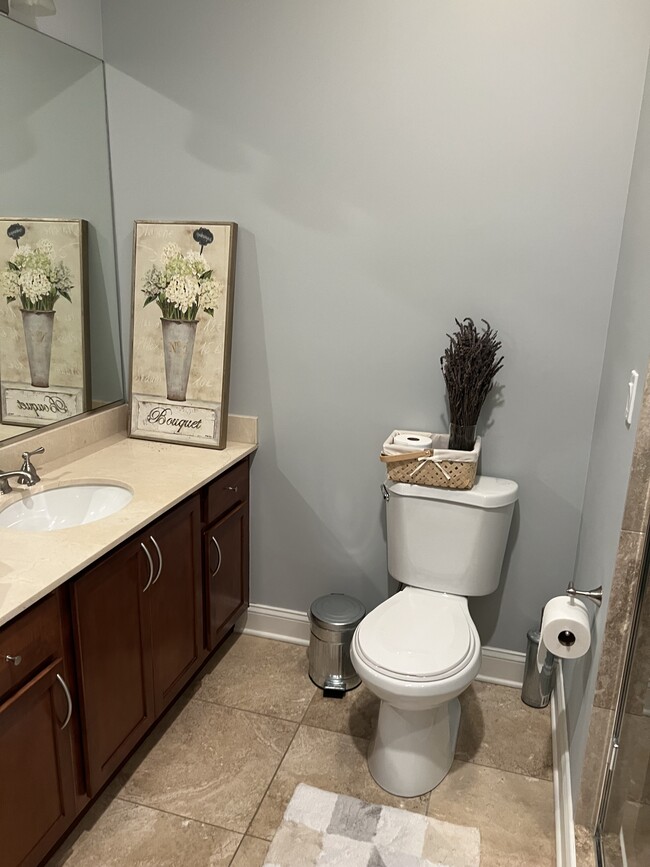 Second bathroom with stand-in shower - 1279 N Clybourn Ave