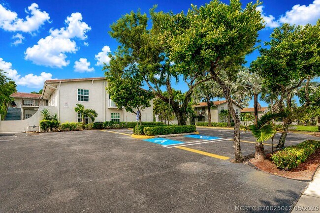 Building Photo - 8706 W Sample Rd